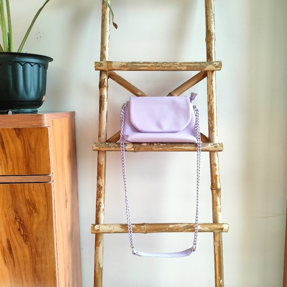 Lavender Padded Shoulder Sling Bag - Picture 11 of 13